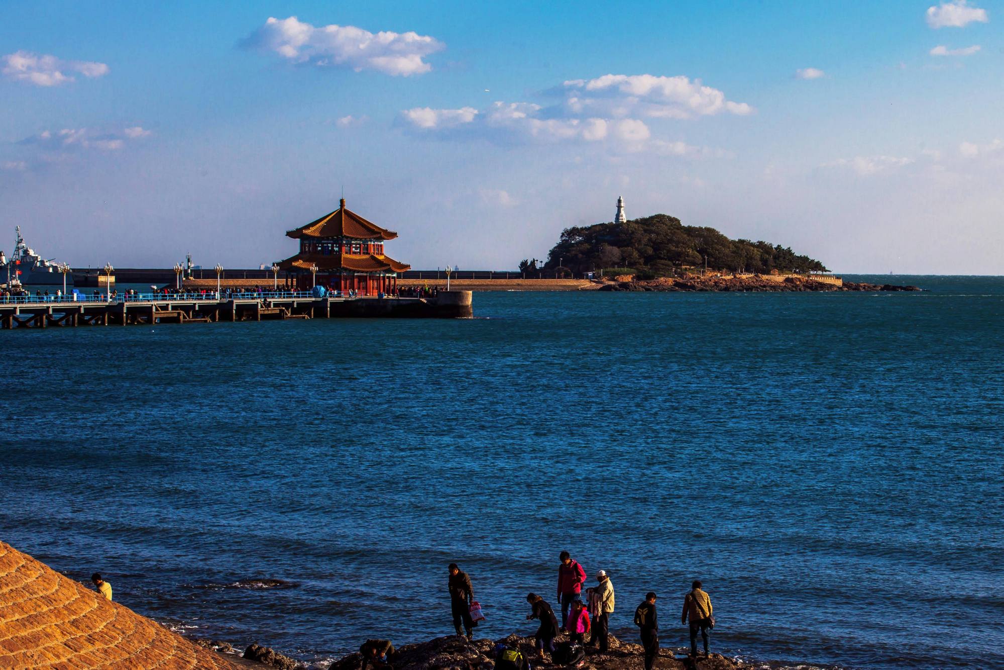 是到青岛旅游必去的景点之一奥帆中心奥帆中